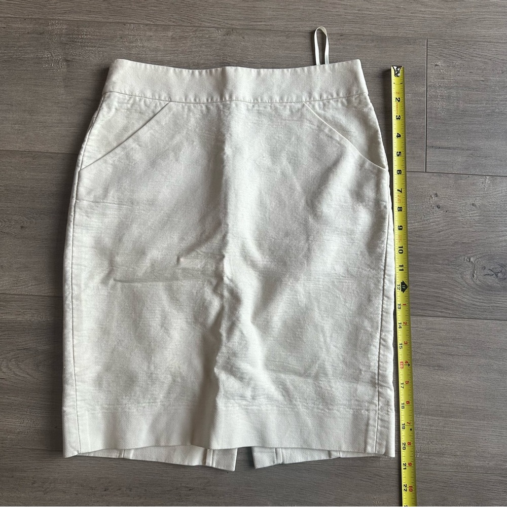 EUC J. Crew Factory - The Pencil Skirt - light cream - size 2 - Picture 2 of 5